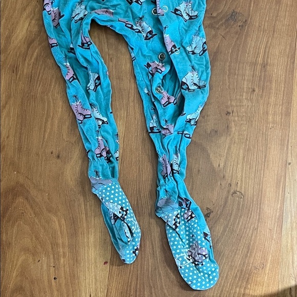 Kickee Pants Blue and Pink ice skates Kids Footie - Picture 5 of 10